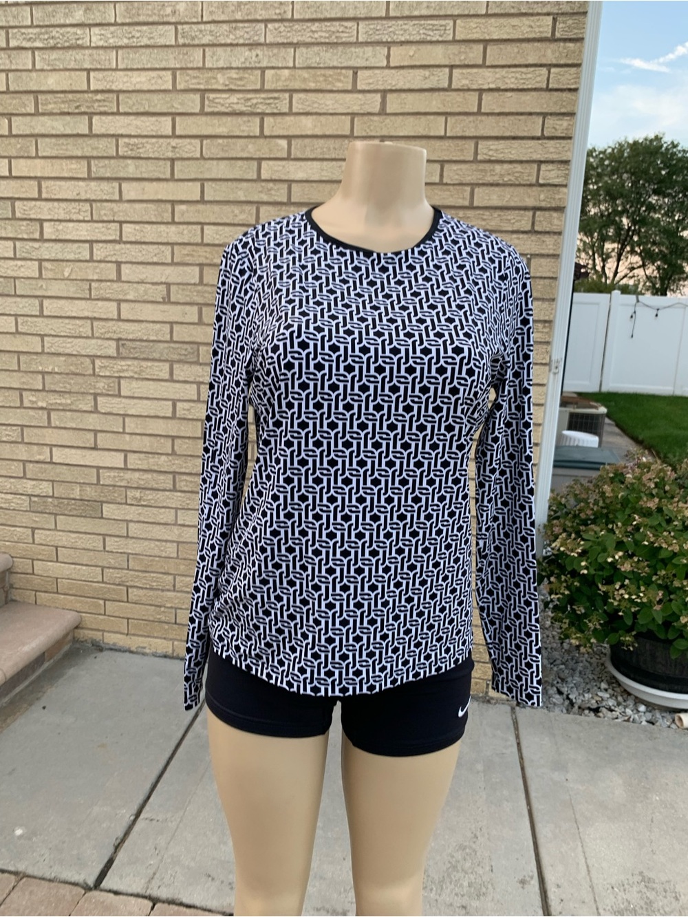 Land’s End swimming top Black & White Patterned Long-Sleeve Top S